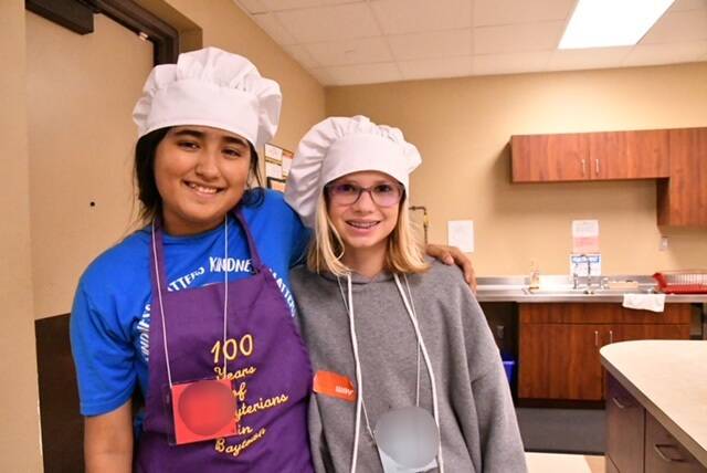 VBS students dressed as chefs